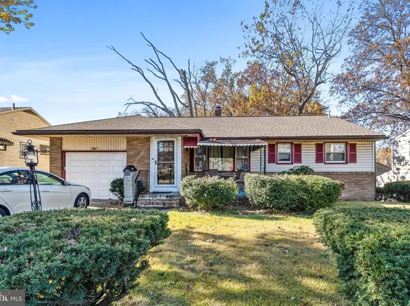 651 Cove Rd, Pennsauken, NJ 08110