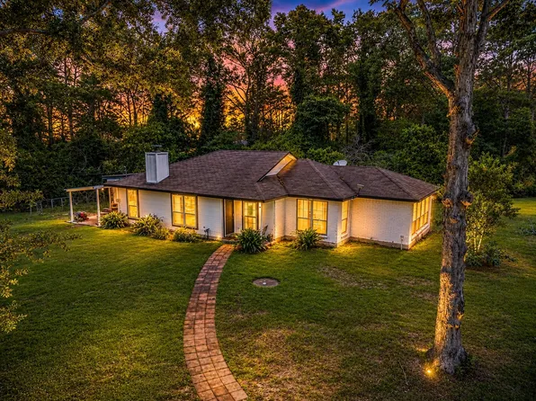 7477 Hidden Acres Dr, Cleveland, TX 77328