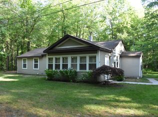 14951 Hickory St, Spring Lake, MI 49456