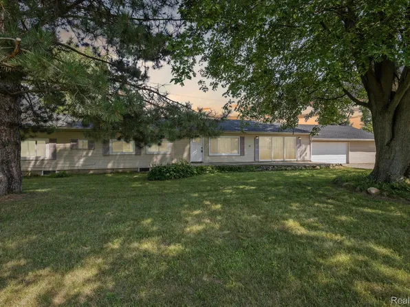 2933 E Sanilac Rd, Mayville, MI 48744