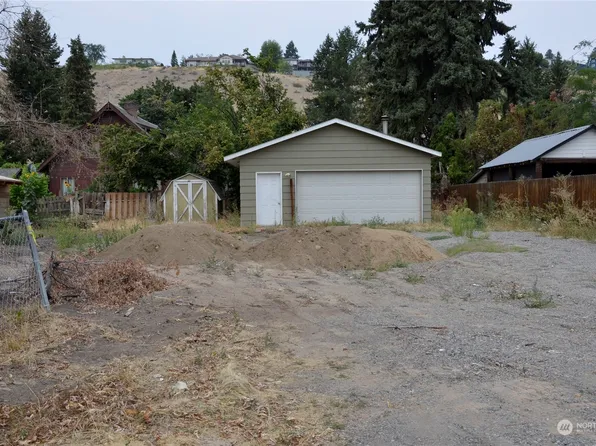 215 5th Avenue N, Okanogan, WA 98840