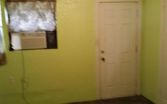 5th image of 4509 Sanford St
