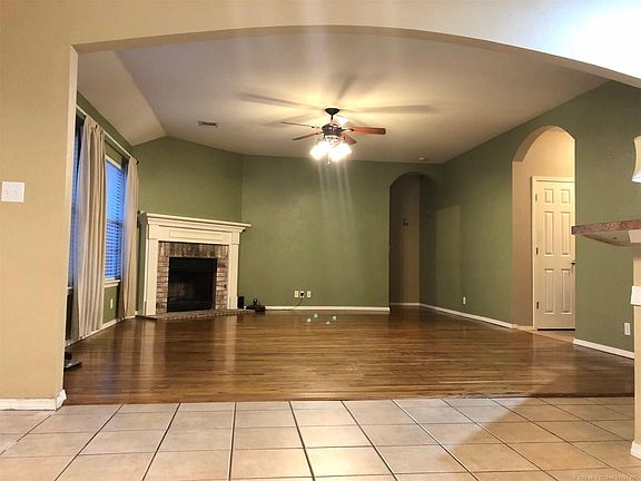 5th image of 4809 S 195th East Ave