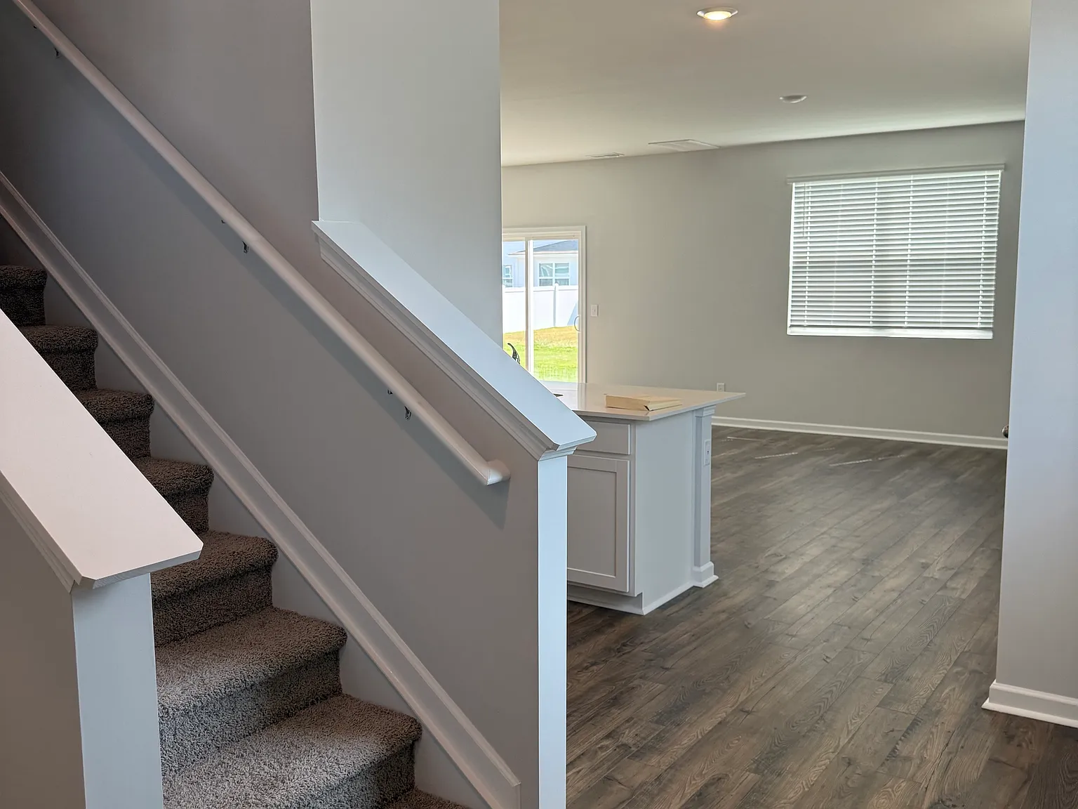 4 bed, 2.5 bath, 2174 sqft, $2,900 — Photo 3