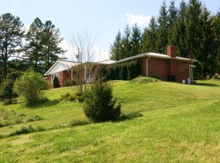 402 Deer Creek Rd, Vinton, OH 45686