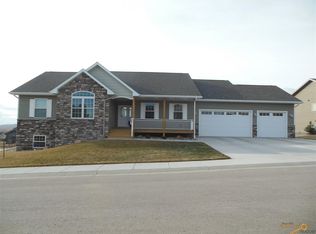 633 Conestoga Ct, Rapid City, SD 57701