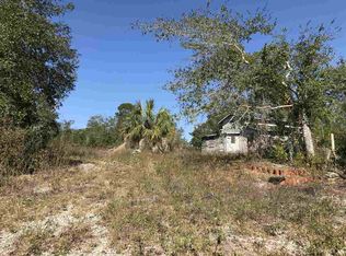 302 E Meridian Ave, Carrabelle, FL 32322