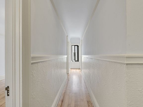 5th image of 389 Elizabeth St #0