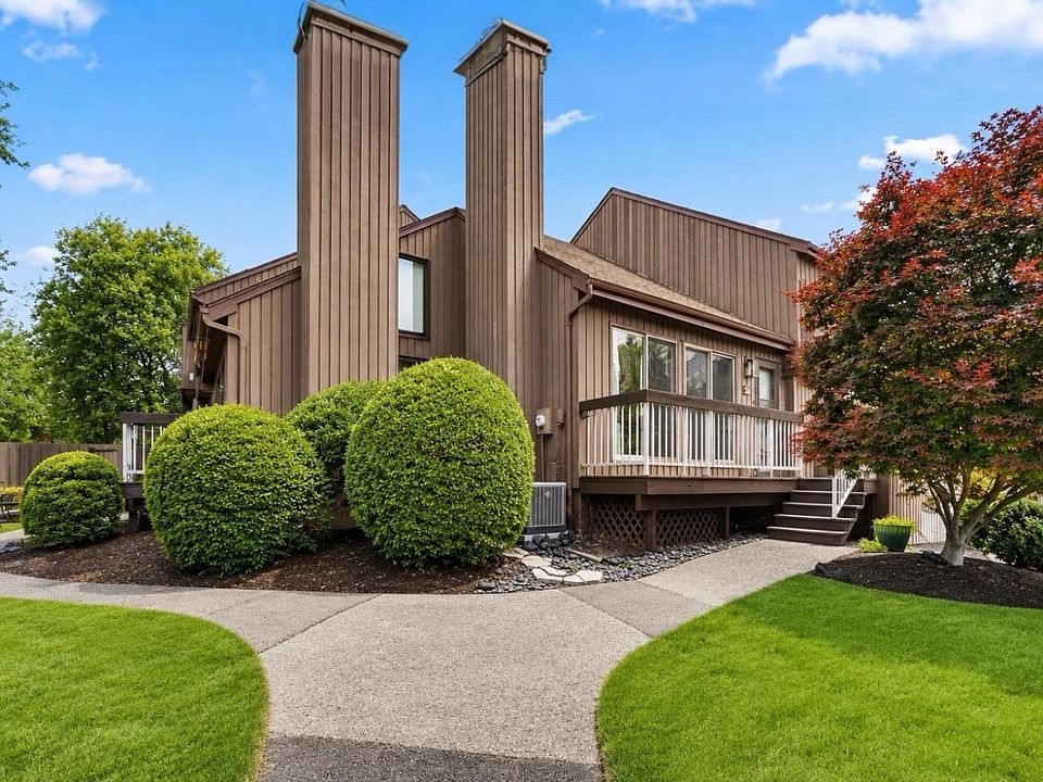 1st image of 3144 Bloomingdale Dr