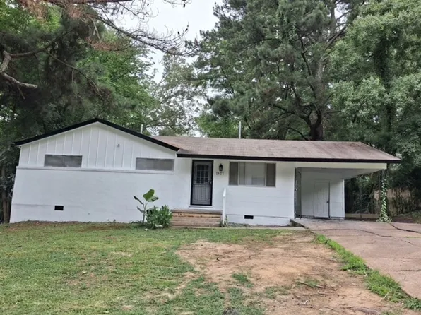 1527 Maria Dr, Jackson, MS 39204