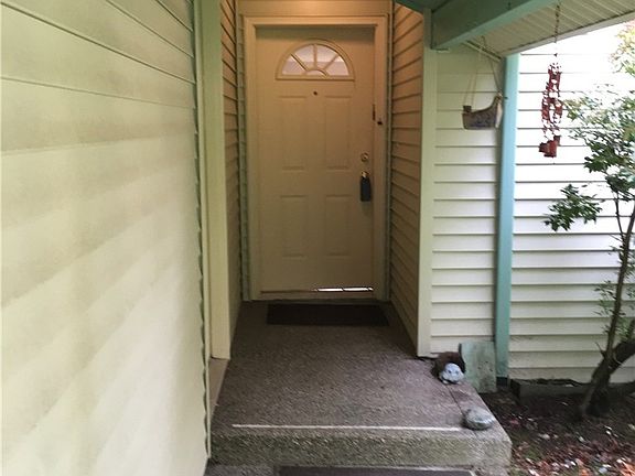 2nd image of 290 E Lakeshore Dr