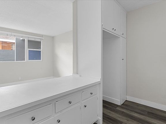 5th image of 1626 Pine Ave #A