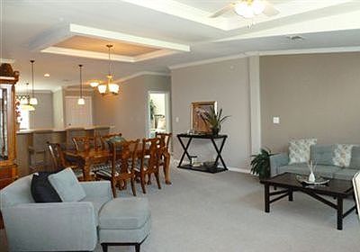 4th image of 2527 Pier Dr