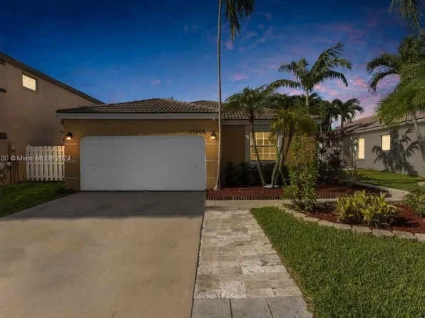 15746 NW 16th Ct, Pembroke Pines, FL 33028