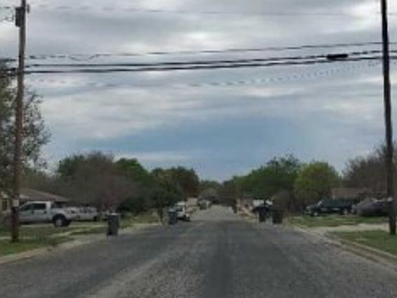 Exterior Neighborhood (street photo)