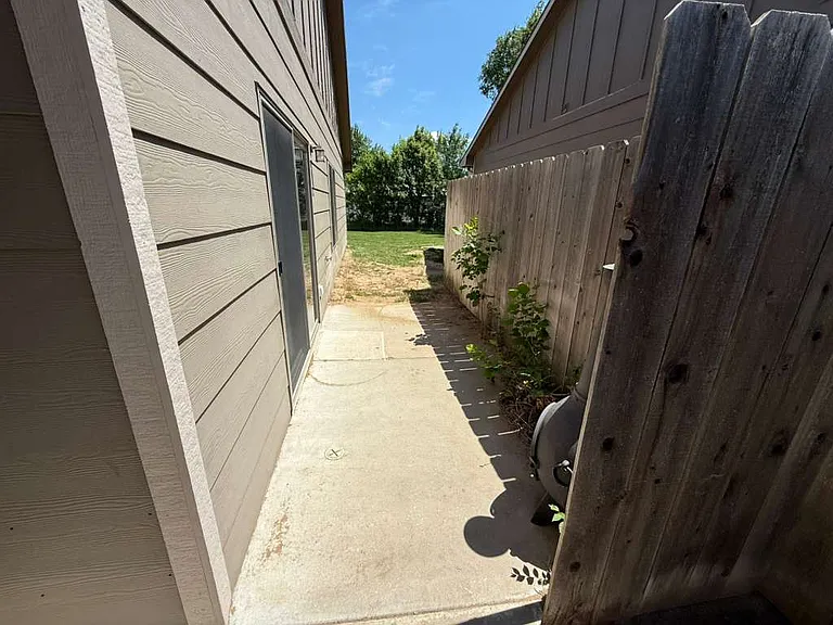 6438 S Vassar Ave — Photo 15