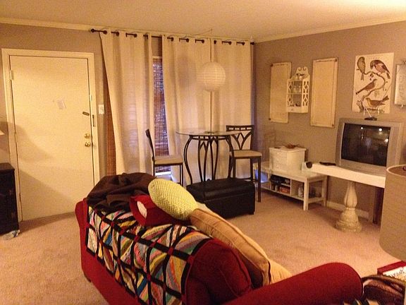 2nd picture of living room