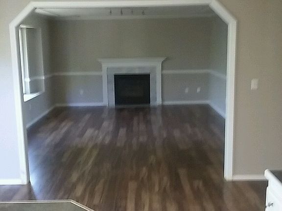4th image of 1008 Kiwi Ct NW
