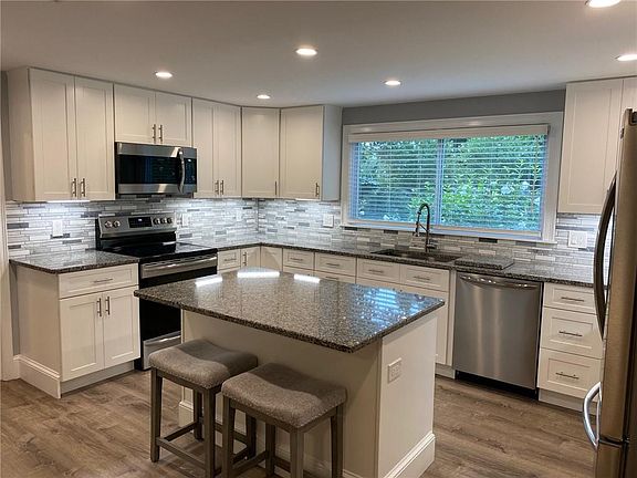 2nd image of 43 Eden Crest Dr