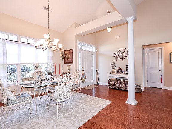 5th image of 147 Quail Hollow Rd.