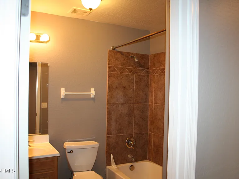 11207 W Hopi St — Photo 24