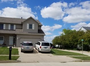 1824 Vladimir Dr, Bloomington, IL