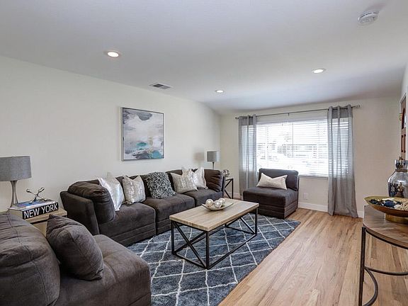 5th image of 2677 Pixanne Ct