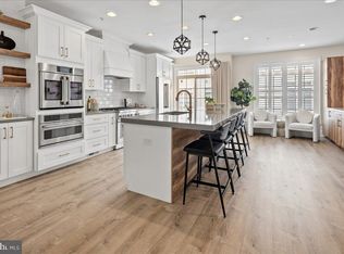 455 N George Mason Dr, Arlington, VA 22203