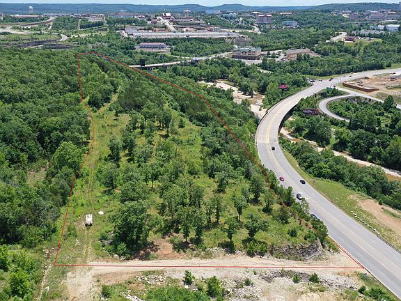 2nd image of 1901 Shepherd Of The Hills Expressway