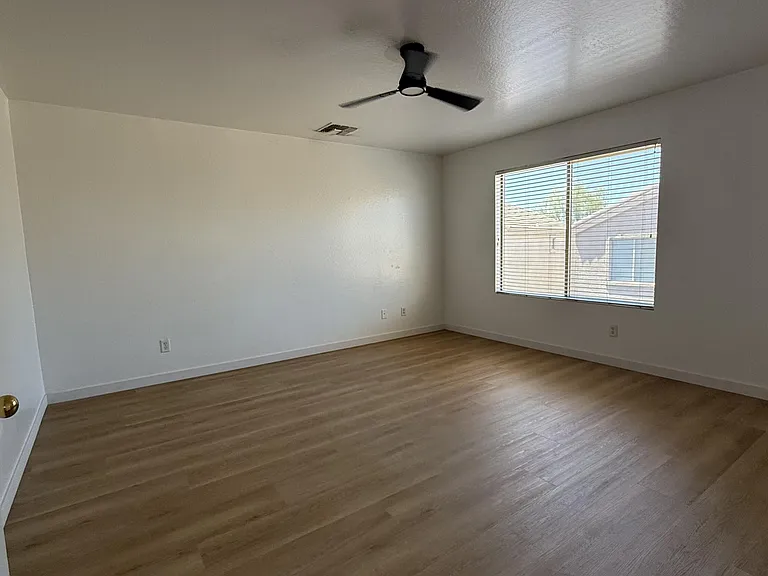 12930 W Lamar Rd — Photo 20