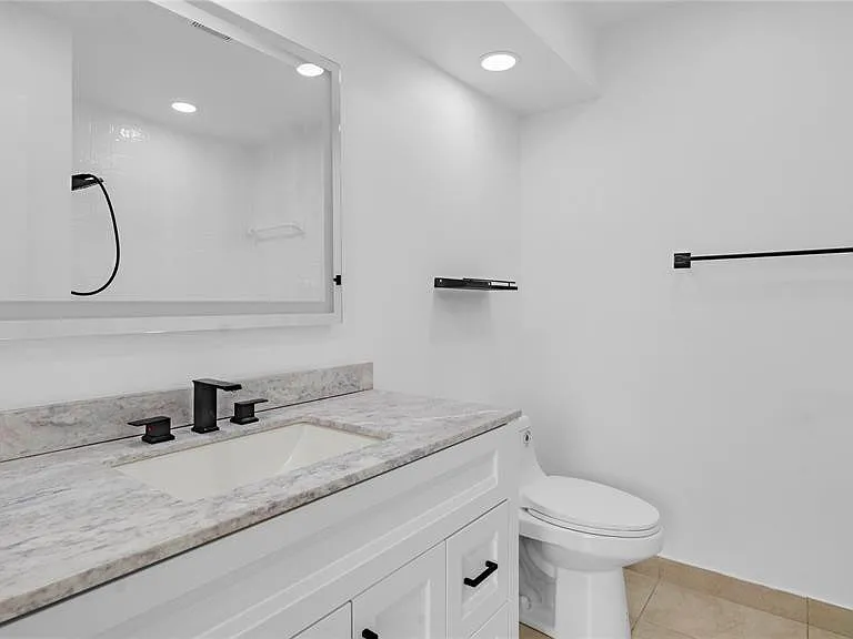 7659 Sierra Ter W — Photo 16