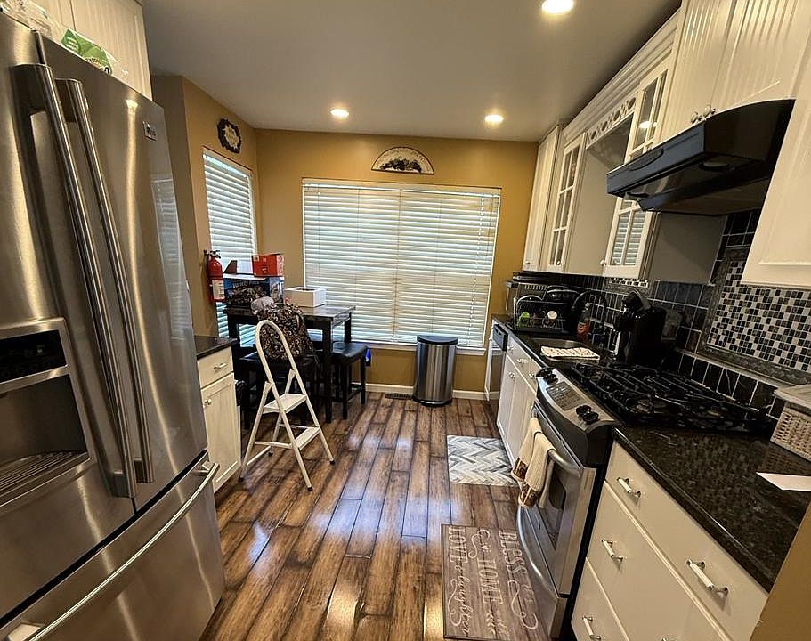2nd image of 26 Churchill Way