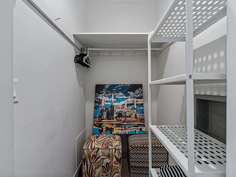 1216 Greenacre Ave — Photo 31