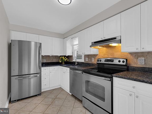 4th image of 7658 Wolford Way