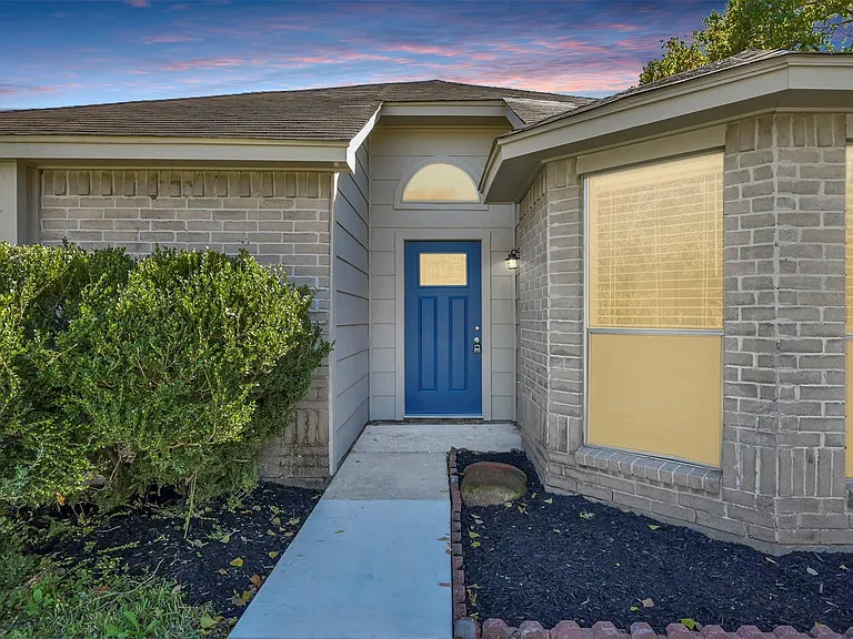 2306 Piddler Dr — Photo 4