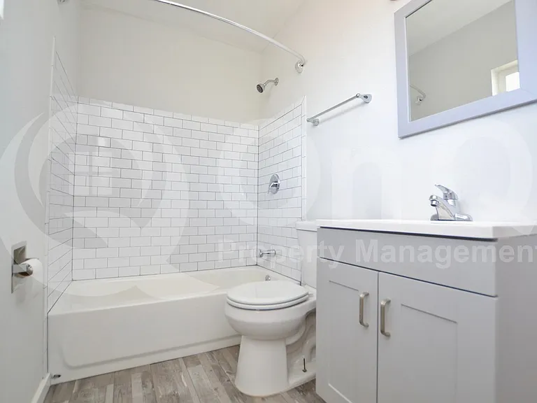 44 E Roanoke Ave #8 — Photo 7