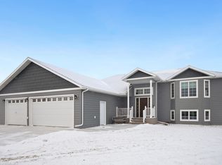 405 E 15th Ave, Groton, SD 57445