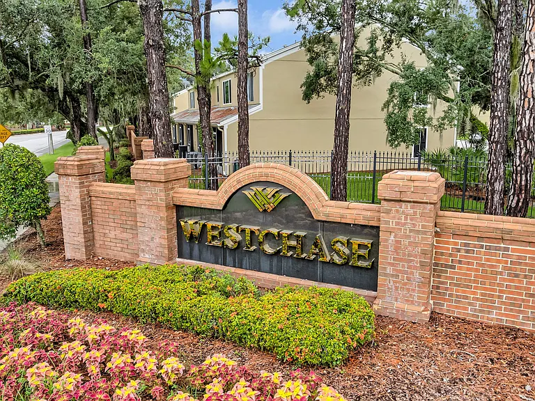 12450 Berkeley Square Dr — Photo 37