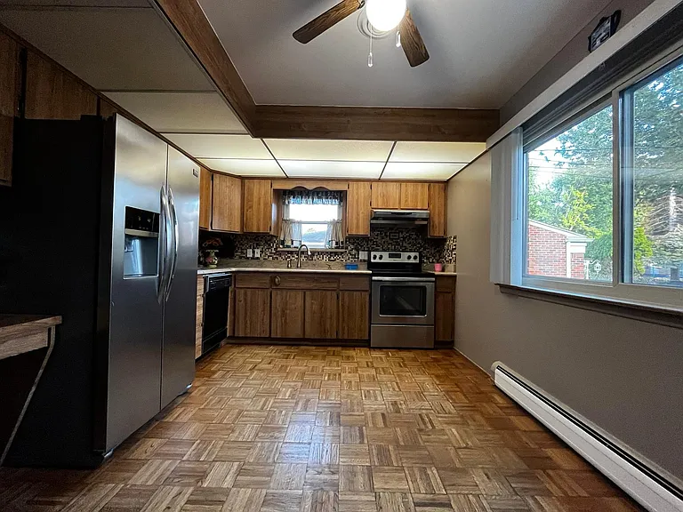 3126 Potomac Ave — Photo 3