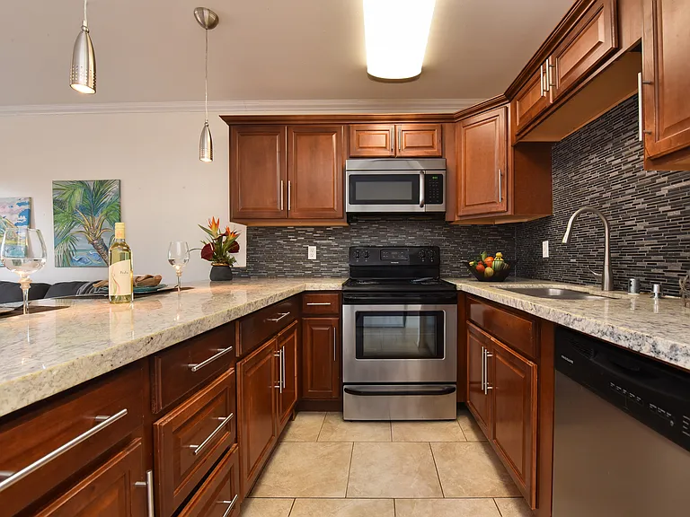 3640 L Honoapiilani Rd #F — Photo 1