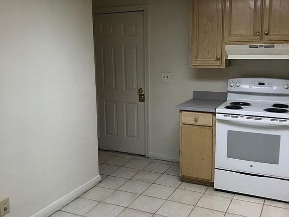 3rd image of 3528 Evangeline St