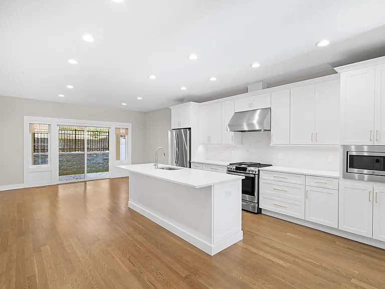 312 Hillside Ave #2 — Photo 3