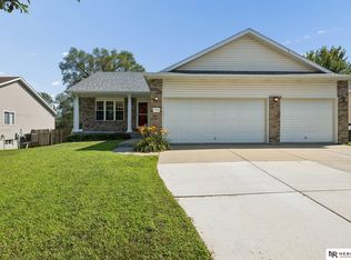 1541 Bordeaux Rd, Lincoln, NE 68522
