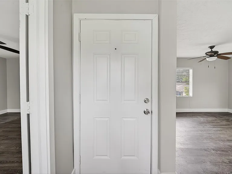 6832 Avenue I — Photo 10