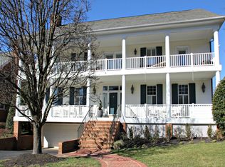 4301 Fox Haven Ln, Alexandria, VA 22304
