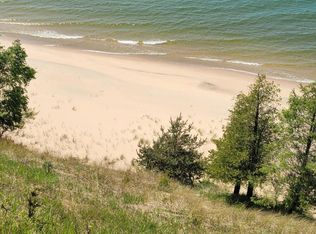 10827 Old Freesoil Rd, Manistee, MI 49660