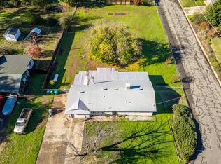 6874 Weeks Rd, Redding, CA 96002