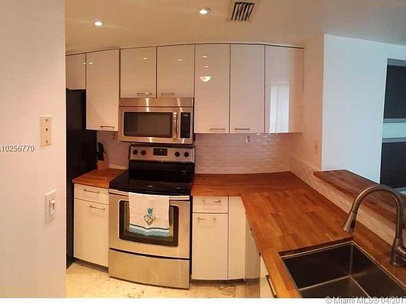 5th image of 650 West Ave Ph 06