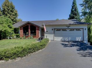 4443 Hillcrest Rd, Medford, OR 97504