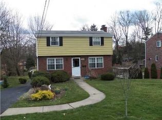 2930 Oneill Dr, Bethel Park, PA 15102